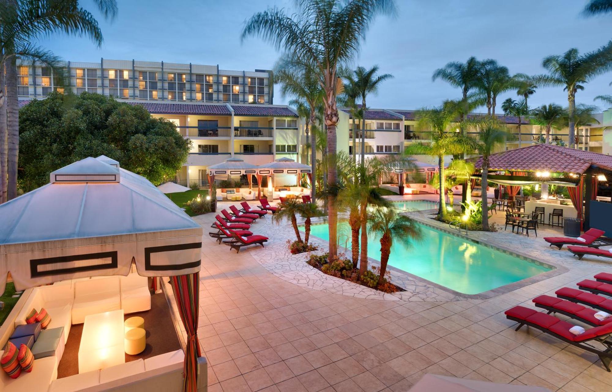 เอเทรียม โฮเทล แอต ออเรนจ์ เคาน์ตี แอร์พอร์ต Hotel เออร์ไวน์ ภายนอก รูปภาพ